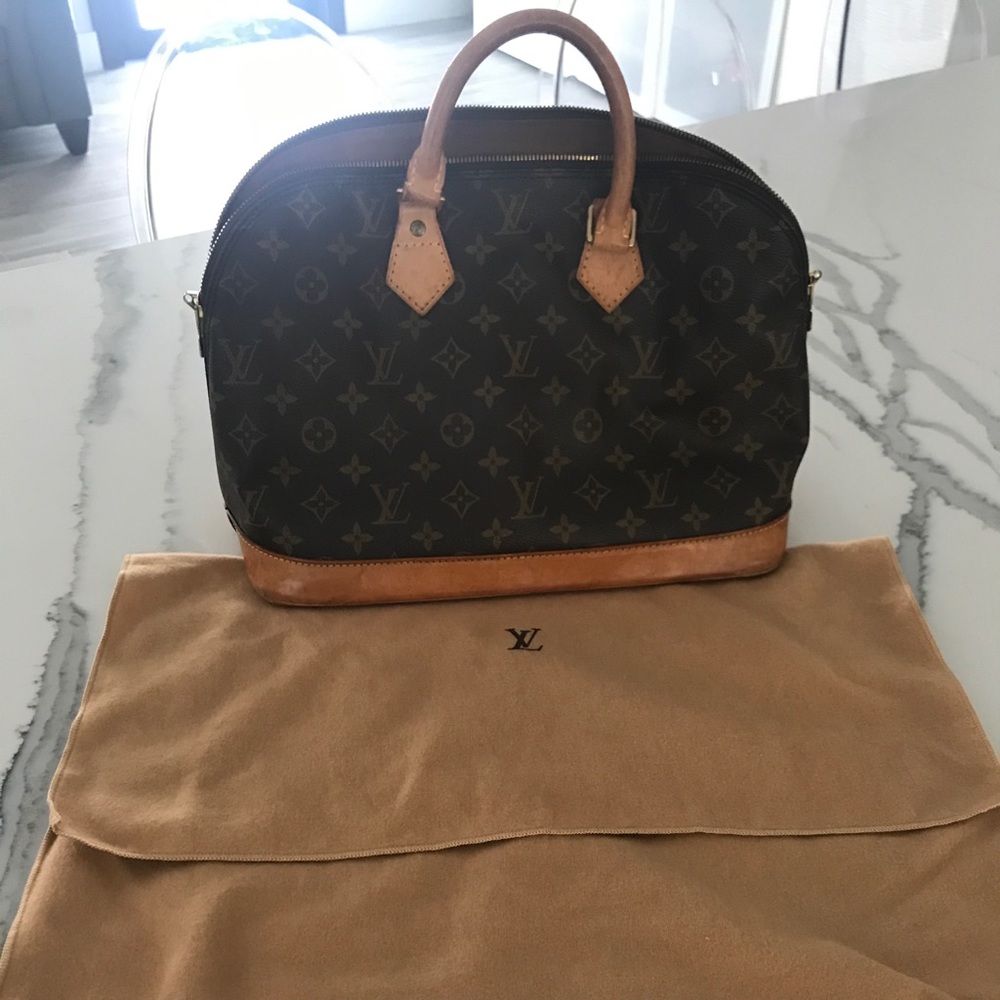 AUTHENTIC Louis Vuitton Alma